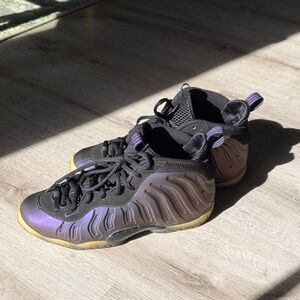 NIKE AIR FOAMPOSITE ONE 'BLACK AND VARSITY PURPLE' Sz 6.5 Youth
